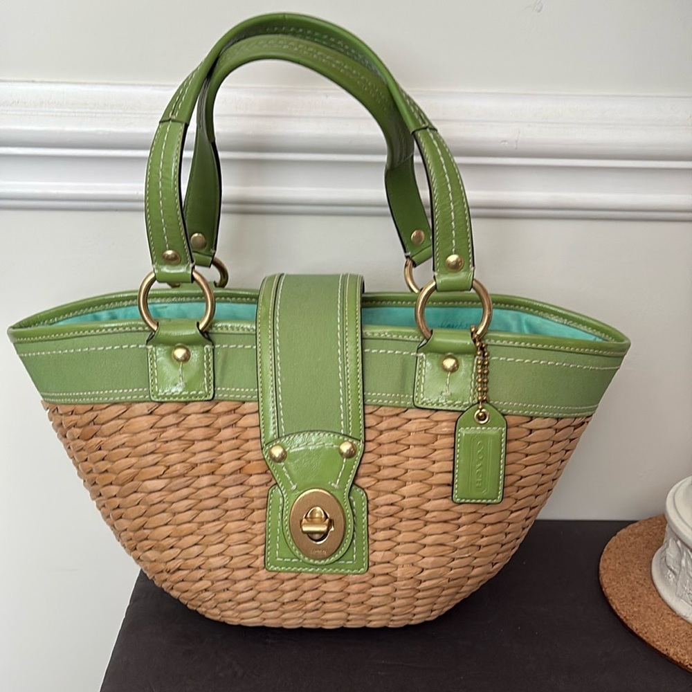 Limited Edition Coach Legacy straw leather handbag large like new condition